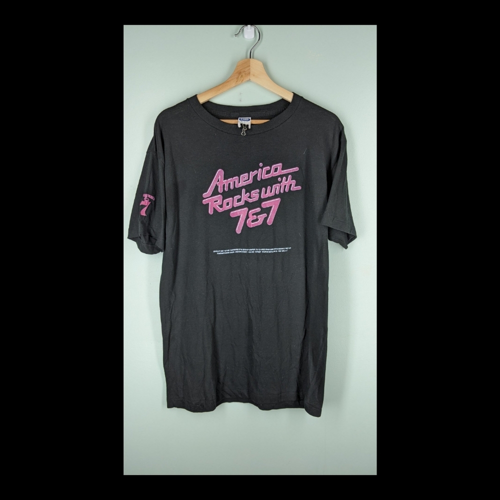 Vintage 1980s 7&7 tee